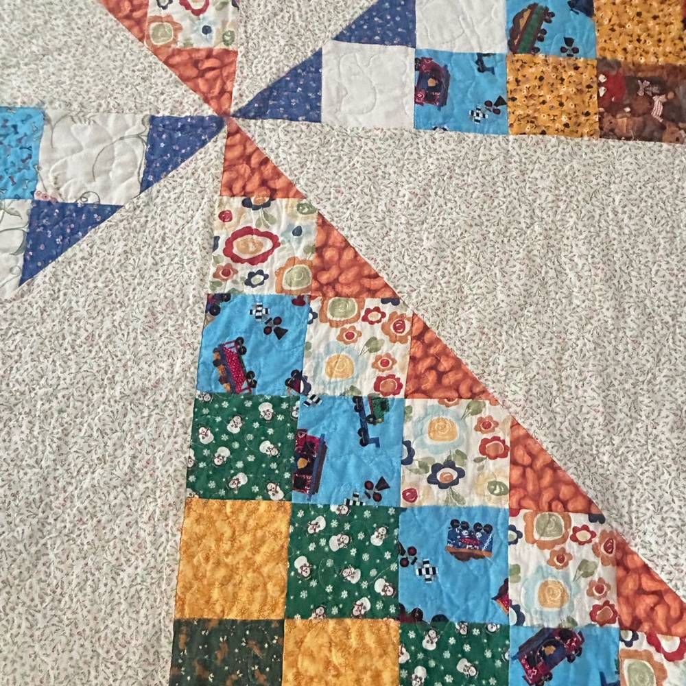 Handmade Pinwheel Patchwork Quilt - Cream with Multicolor Accents - Picture 6 of 9